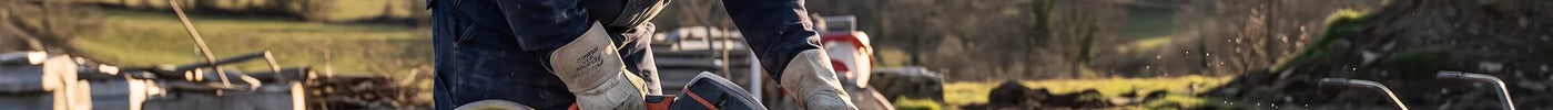 Découpe d'une dalle béton à la découpeuse thermique avec disque diamant segmenté et arrosage
