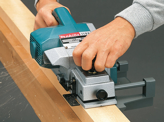 Raboter & Défoncer : La Précision au Service de vos Projets Bois