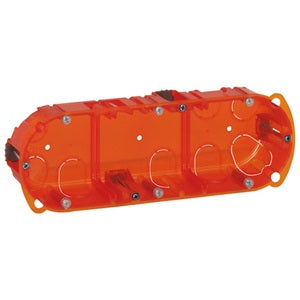 Boîte à encastrer multi-matériaux Batibox 3 postes – profondeur 40 mm – Legrand